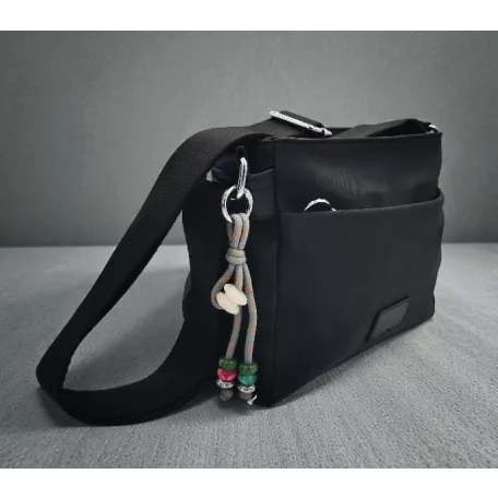 Parisbags női válltáska - H170-fekete 